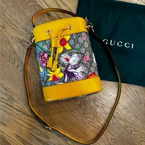 Gucci GG Supreme Flora Ophidia Bucket Bag Authentic